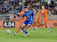 Chuyên gia Tony Ansell dự đoán Slovan Bratislava vs APOEL Nicosia, 01h30 ngày 8/8