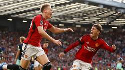 'Người hùng' McTominay nói gì sau cú đúp 'thần thánh' phút bù giờ