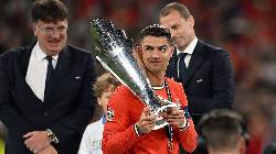 Ronaldo bật khóc, lập hàng loạt kỷ lục sau khi vô địch Nations League