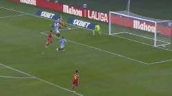 Như từ dưới đất chui lên, Greenwood 'mở tài khoản' tại CLB mới