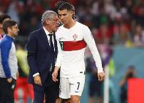 Ronaldo cạch mặt thầy cũ vì để anh ngồi dự bị