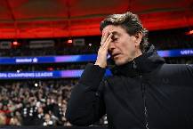 Tottenham sa thải HLV Thomas Frank