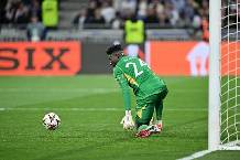CĐV MU đòi đuổi Onana, mua lại De Gea