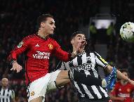 3 cái tên sắp phải rời Man United