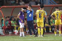 Văn Quyết lên tiếng sau pha va chạm với cầu thủ SLNA