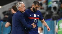 Bị Deschamps bêu xấu, Benzema 'mở giao tranh' ngay trên MXH