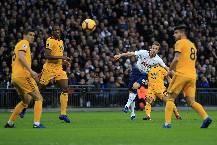 Soi kèo phạt góc Tottenham vs Wolves, 21h00 ngày 13/2