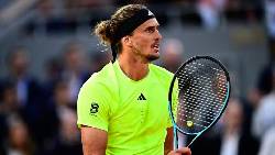 Zverev và Medvedev cùng thắng trận mở màn mùa sân cỏ 2025