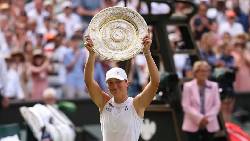 Swiatek thắng hủy diệt 6-0, 6-0 ở chung kết, lần đầu vô địch Wimbledon