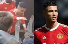 Ronaldo bị Tổ chức bảo vệ trẻ em trừng phạt vì hành động xấu xí với CĐV Everton