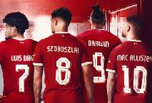 Sau Henderson, Liverpool sẵn sàng chia tay công thần tuyến giữa