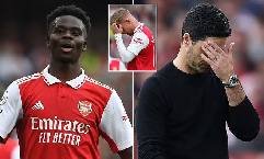 Gary Neville chỉ ra 7 sai lầm khiến Arsenal tuột mất chức vô địch