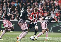 Soi kèo góc Brentford vs Fulham, 21h00 ngày 18/5