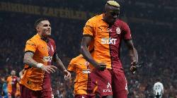 Soi kèo góc Eintracht Frankfurt vs  Galatasaray, 02h00 ngày 19/9