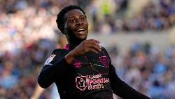 Soi kèo bóng đá Anh đêm nay 19/10: Birmingham vs Burnley