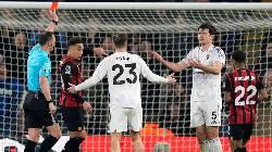 HLV Carrick bức x&uacute;c v&igrave; Maguire nhận thẻ đỏ, MU rơi điểm