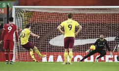 HLV Jurgen Klopp nói gì khi Liverpool kém MU 6 điểm?