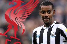 HLV Arne Slot nêu ba điều kiện để Liverpool hoàn tất thương vụ Alexander Isak