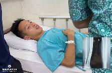 Xót xa khi xem kết quả chụp X-quang chân phải Hùng Dũng