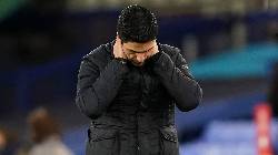 'Cỗ máy' thu hồi bóng chấn thương, Arteta đứng ngồi không yên