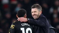 HLV Carrick ra yêu cầu với MU sau chiến thắng trước Arsenal