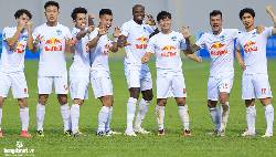 Bảng xếp hạng V.League mới nhất tối 28/4: HAGL tiến sát chức vô địch giai đoạn 1