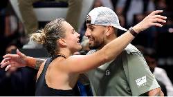 Kyrgios đánh bại Sabalenka sua 2 set ở ‘Battle of the Sexes’