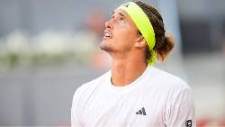 Zverev toàn thua ‘khắc tinh’ Cerundolo, lỡ hẹn với tứ kết Madrid Open