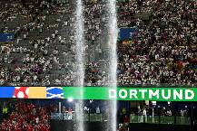 Trận đấu Đức vs Đan Mạch bị hoãn 30 phút vì sự cố bất ngờ