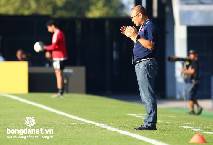 'Phép thuật Park Hang Seo' được bán tại Việt Nam vào tháng 3