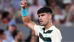 Alcaraz nhọc nhằn vào vòng 4 Roland Garros 2025