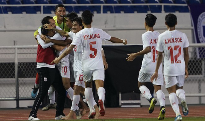 U22 Philippines 1-2 U22 Myanmar: Trả gi&aacute;!