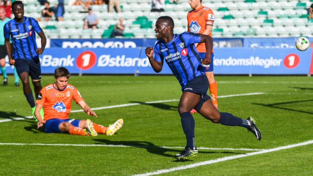 Vitebsk (R) vs Slavia (R), 19h00 ngày 2/5: Rượt đuổi