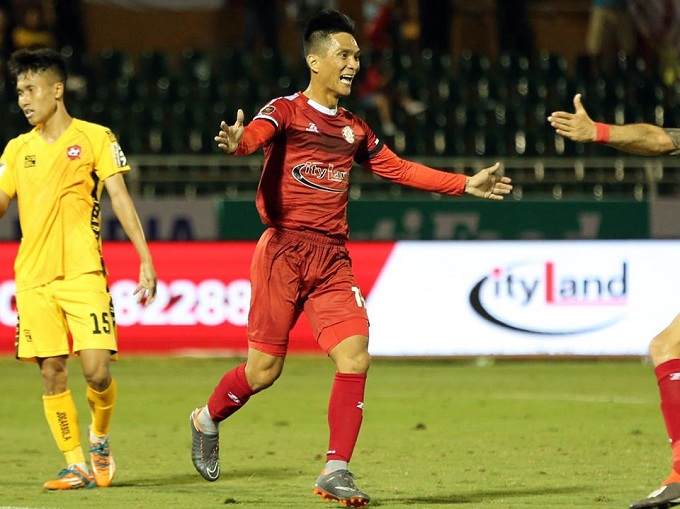 Tin chuyển nhượng V.League ngày 12/12: TP.HCM chiêu mộ cựu sao Liverpool?