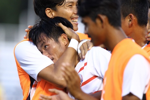 U22 Campuchia 3-1 U22 Malaysia: Hẹn U22 Việt Nam ở b&aacute;n kết