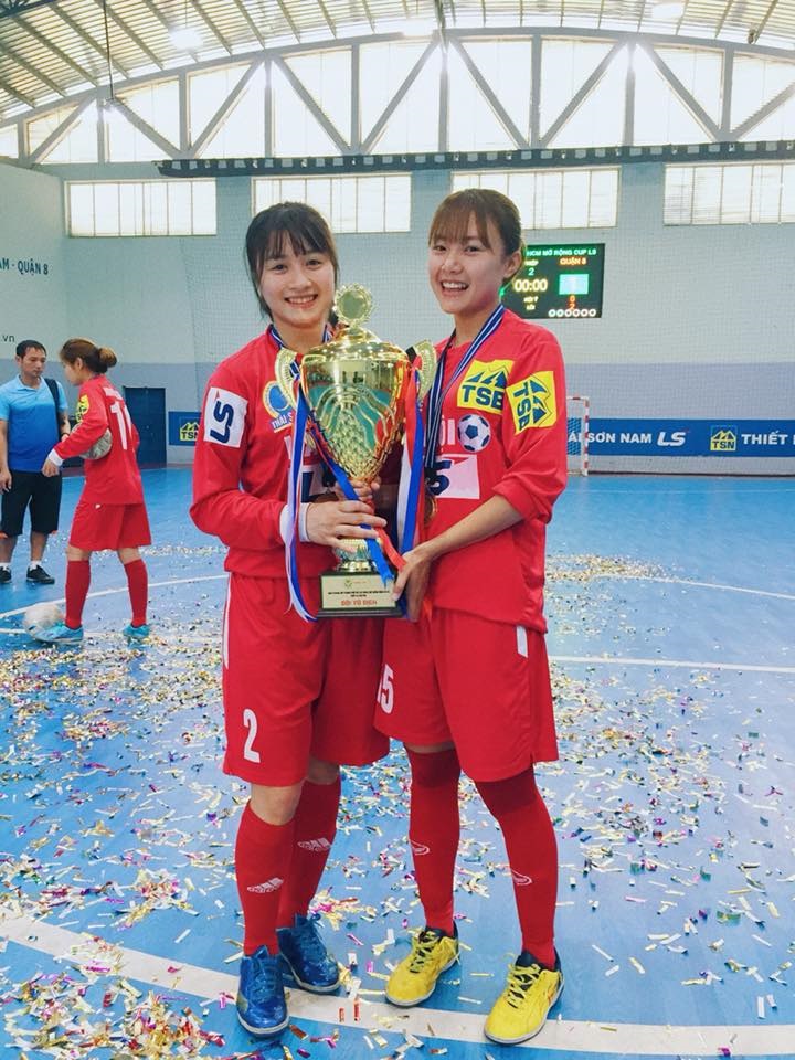 Rộ loạt ảnh mỹ nữ Hoàng Thị Loan từng lên đỉnh cùng bóng đá futsal