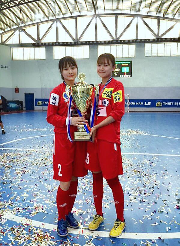 Rộ loạt ảnh mỹ nữ Hoàng Thị Loan từng lên đỉnh cùng bóng đá futsal