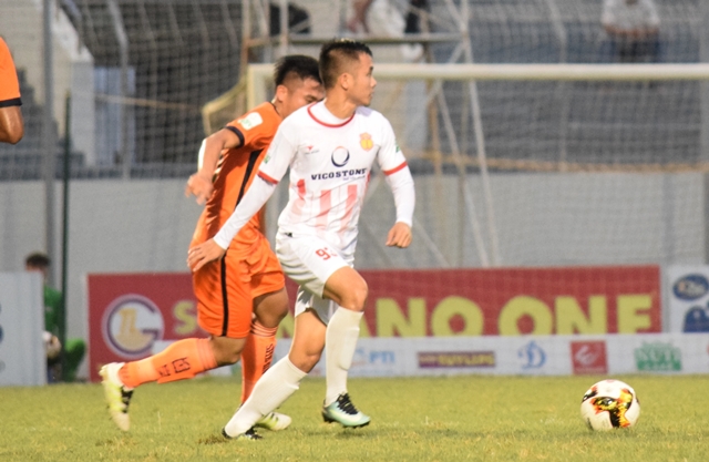 Nam Định vs SHB Đà Nẵng, 18h ngày 15/10: Điểm tựa Thiên Trường