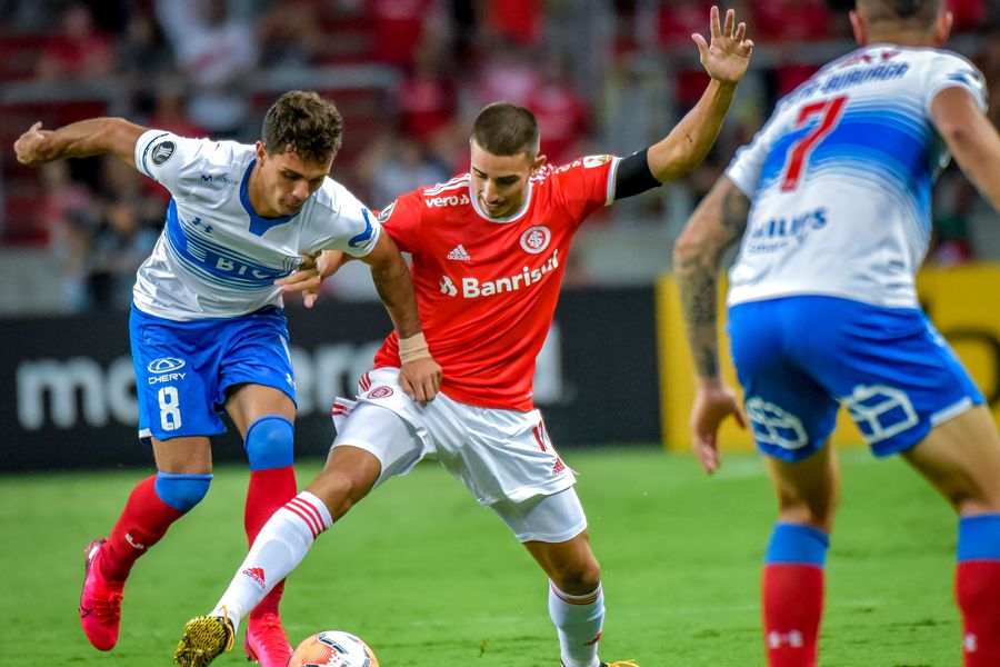 Universidad Catolica vs Internacional, 7h30 ngày 23/10: Chủ nhà vào Top 3