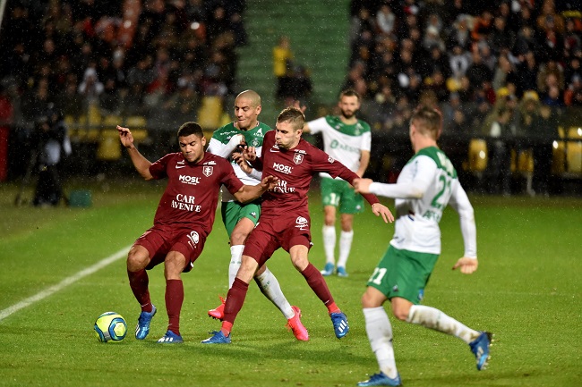 Metz vs Saint Etienne, 21h00 ngày 25/10: Phong độ trái ngược