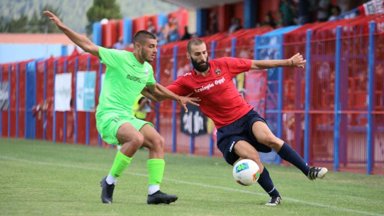 Cosenza vs Monopoli, 21h ngày 28/10: Bổn cũ soạn lại Cosenza vs Monopoli, 21h ngày 28/10: Bổn cũ soạn lại