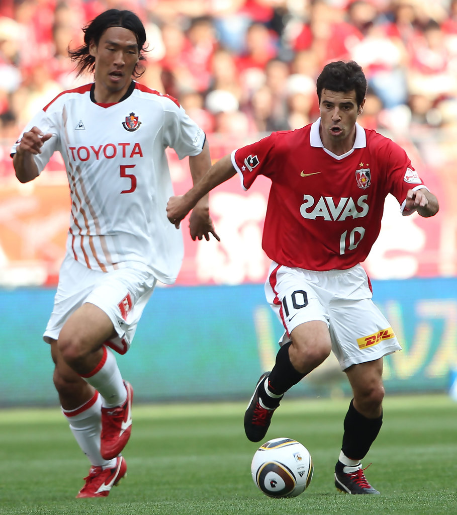 Urawa Red Diamonds vs Nagoya Grampus, 15h ngày 4/10: San bằng khoảng cách