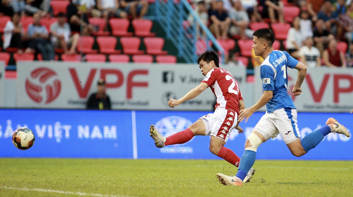 Thống kê đáng kinh ngạc về Công Phượng ở V-League 2020 Thống kê đáng kinh ngạc về Công Phượng ở V-League 2020