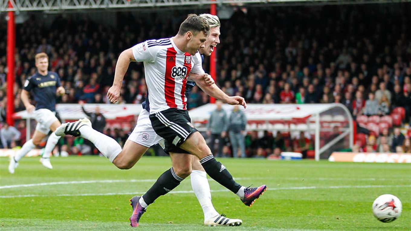 Barnsley vs Brentford, 2h45 ngày 25/11: Tiếp đà bất bại