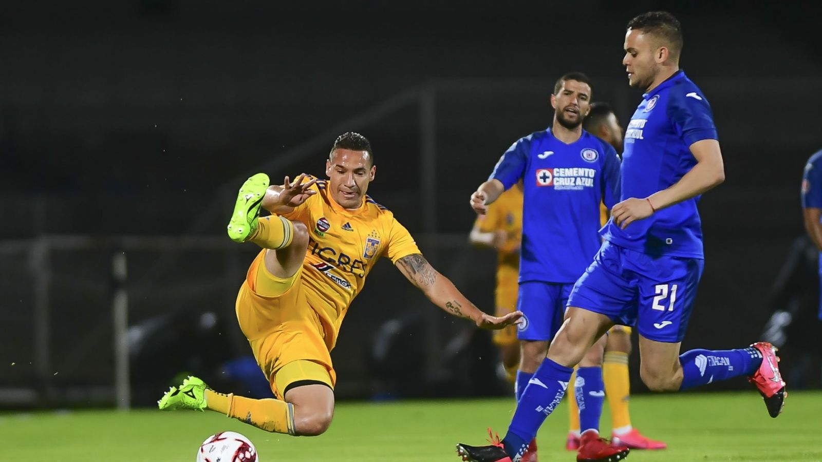 Tigres UANL vs Cruz Azul, 8h ngày 27/11: Điểm tựa sân nhà