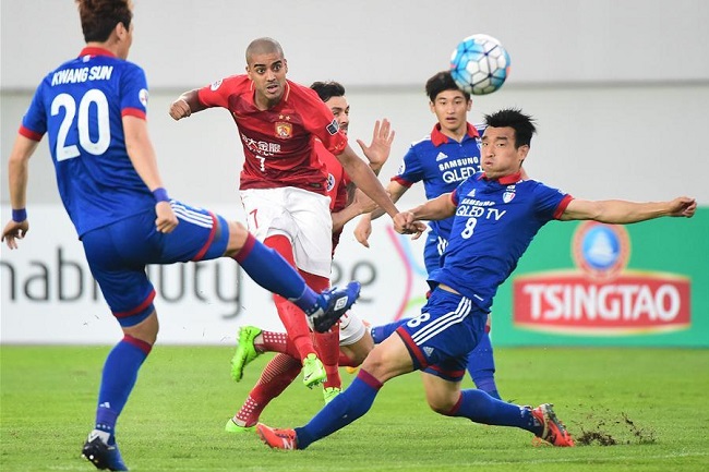 Guangzhou Evergrande vs Suwon Bluewings, 17h ngày 1/12: Xác định tấm vé thứ 2 Guangzhou Evergrande vs Suwon Bluewings, 17h ngày 1/12: Xác định tấm vé thứ 2