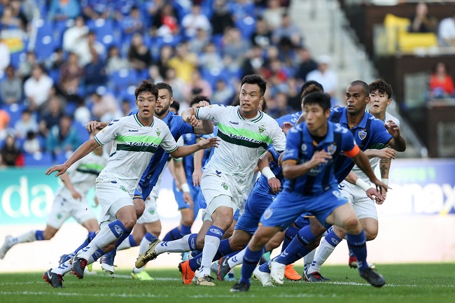 Ulsan Hyundai vs Jeonbuk Motors, 17h00 ngày 4/11: Oan gia ngõ hẹp