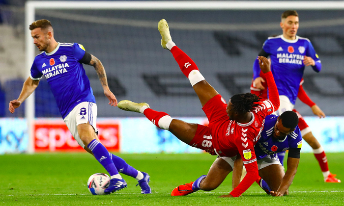 Reading vs Bristol (19h30 28/11): Khách lấn chủ