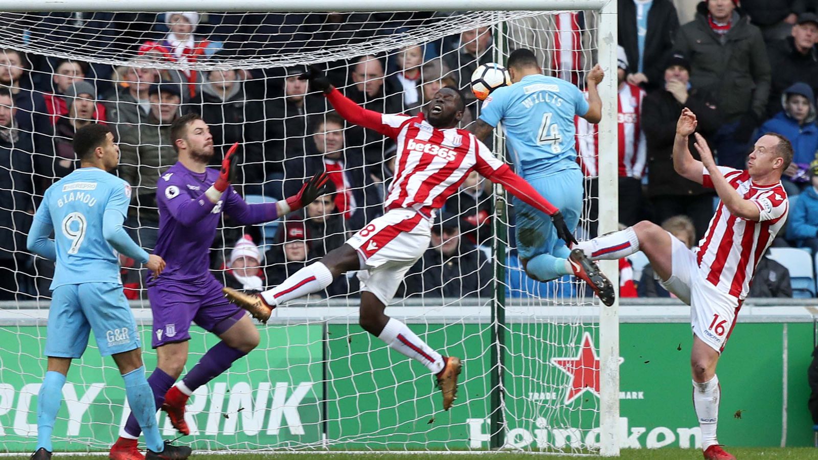 Coventry vs Stoke, 22h ngày 26/12: Hồi sinh ở St. Andrews