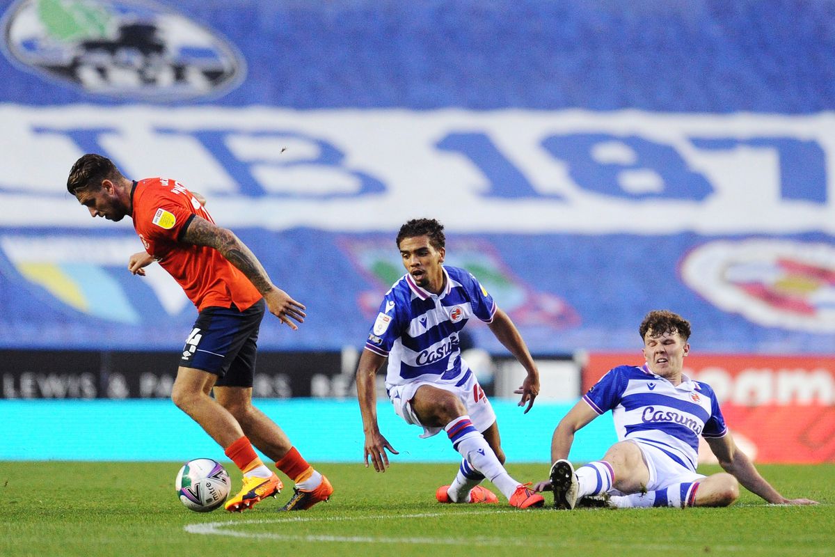 Reading vs Luton Town, 22h ngày 26/12: Khô hạn bàn thắng